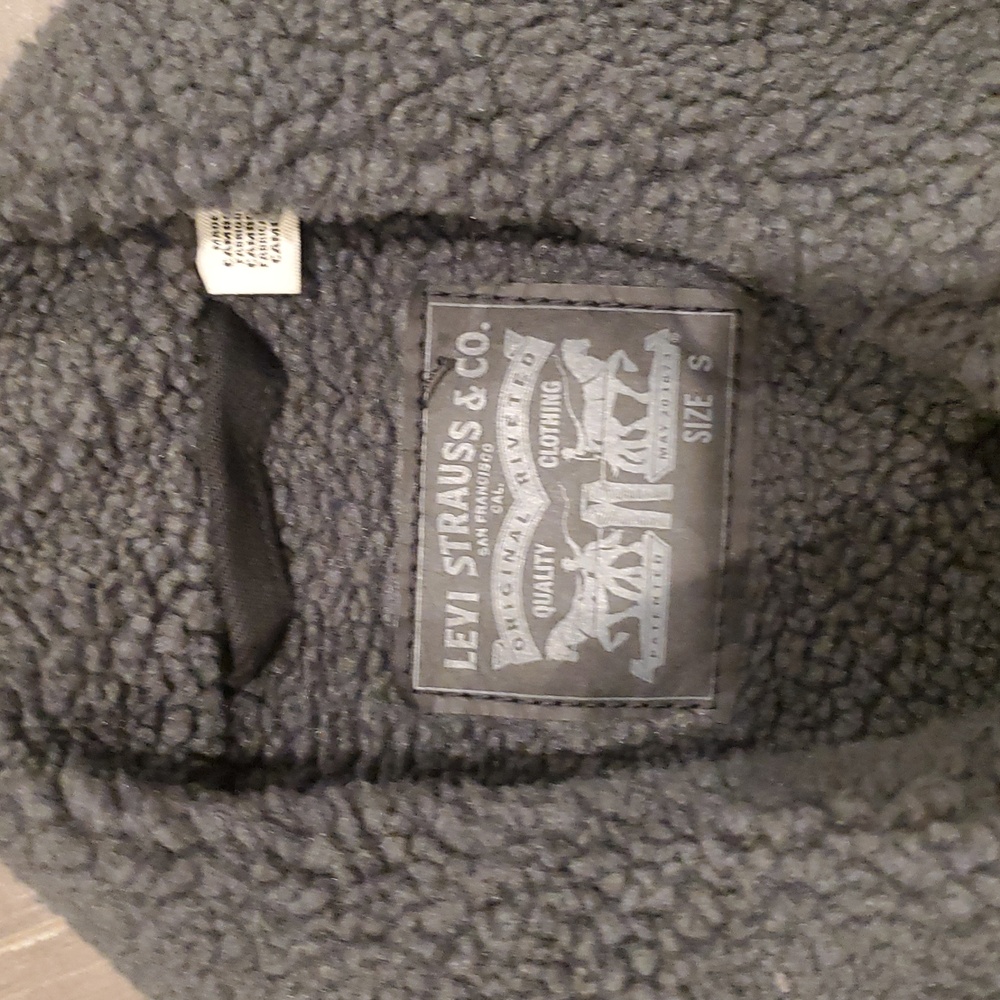 Levi's Black Sherpa lined jacket - Picture 3 of 3